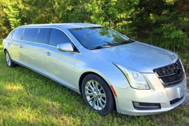 2017 Cadillac XTS - photo 1